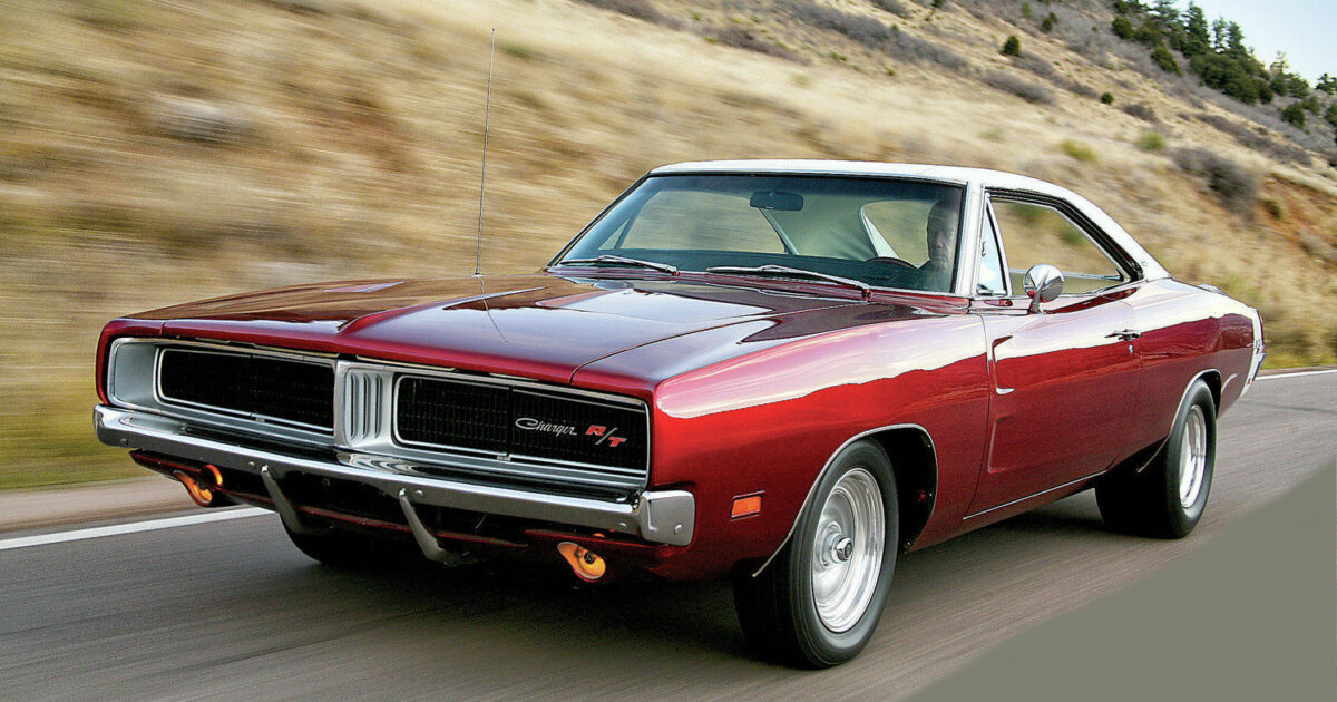 1969-dodge-charger-se-tr-in-motion