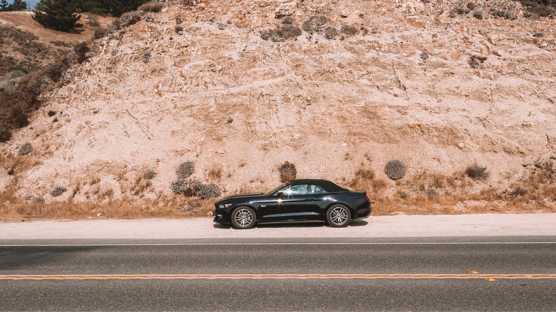 black ford mustang gt