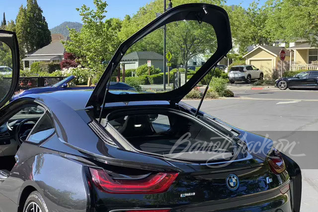 bmw i8 truck open