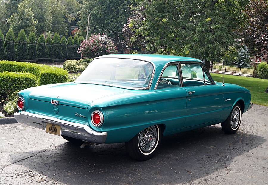 ford falcon car