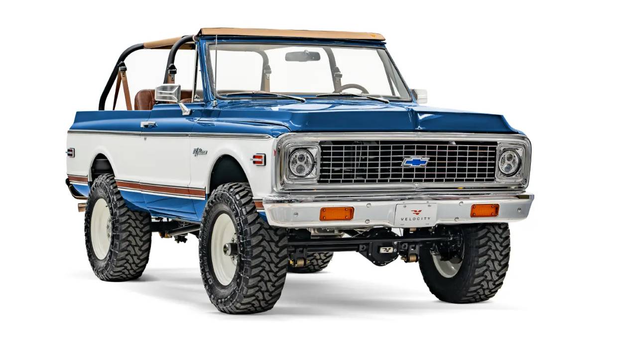 4161-velocity-blue-1972-k5-blazer-14-15-driver-side-interior-lg